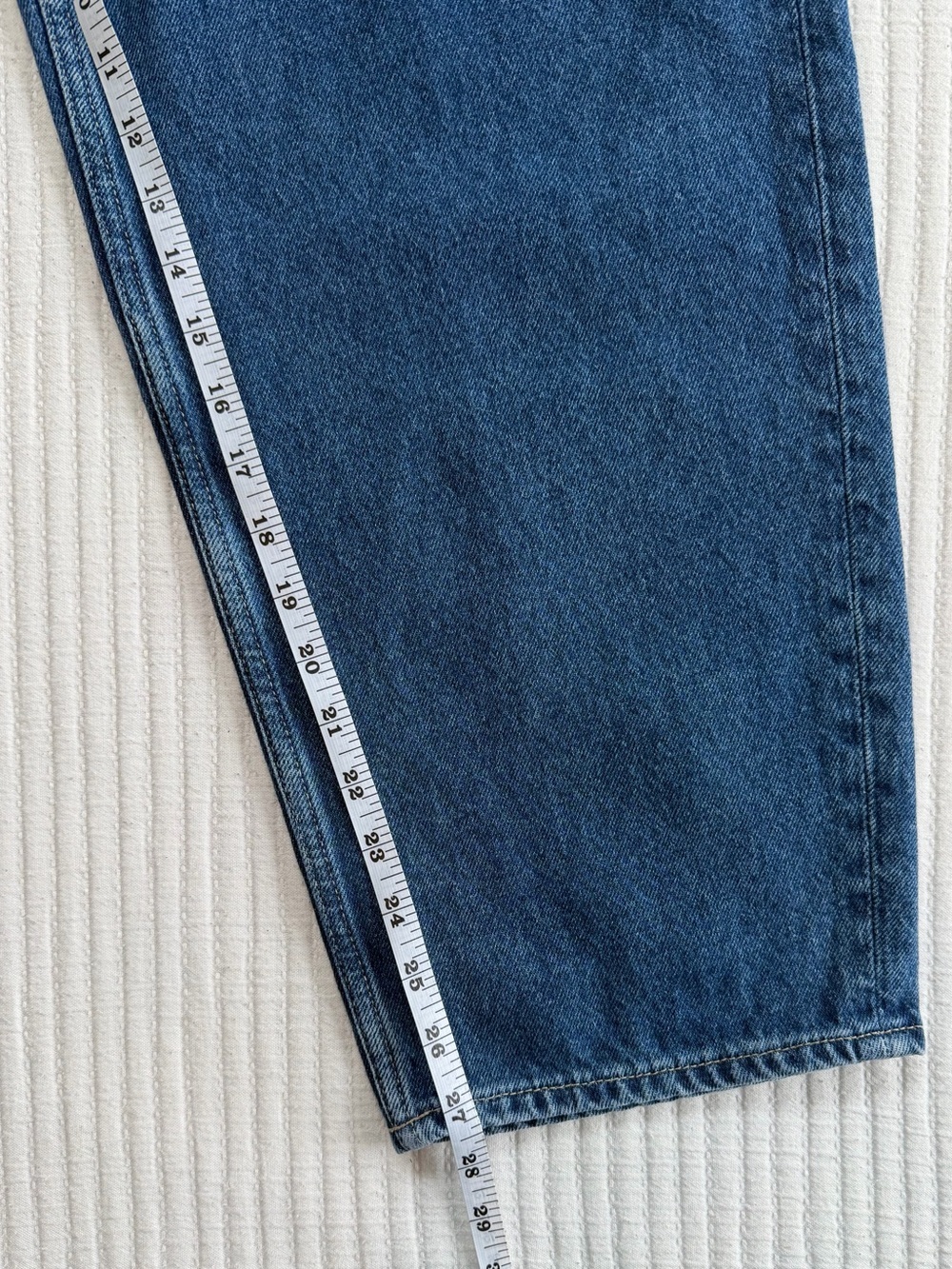 COS Tapered High-Rise Ankle Jeans in Medium Indigo Wash Size 32 - Picture 9 of 9